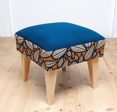 Atelier tabouret deco présentation pix Tabouret réalisé lors d'un atelier d'initiation à la tapisserie